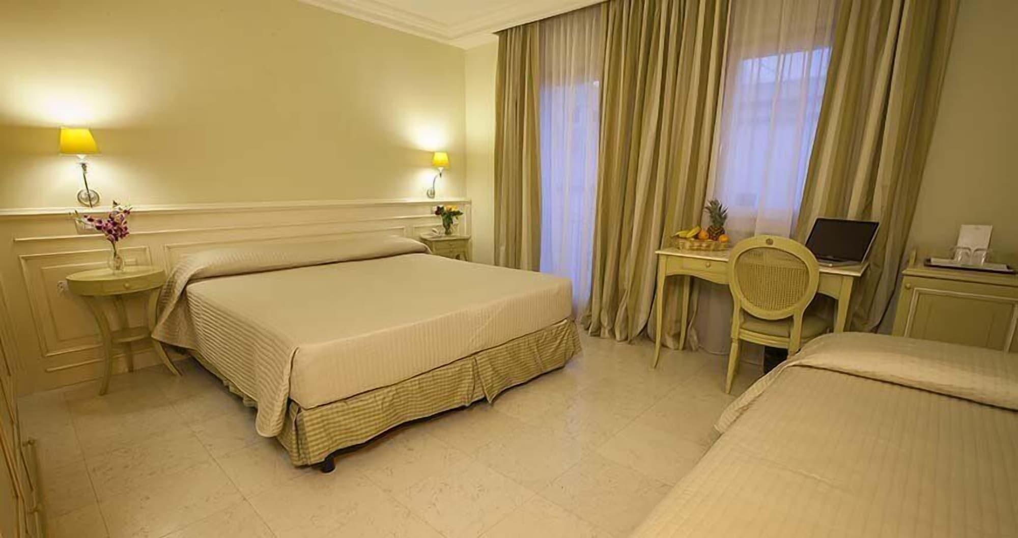 Palace Hotel Вьесте Экстерьер фото