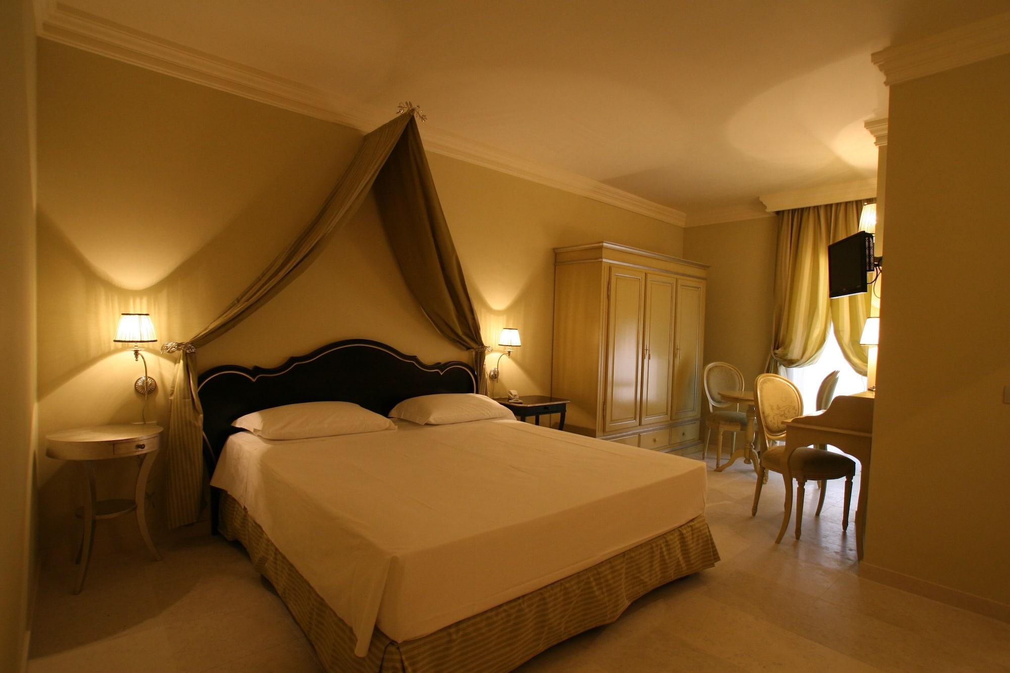 Palace Hotel Вьесте Экстерьер фото
