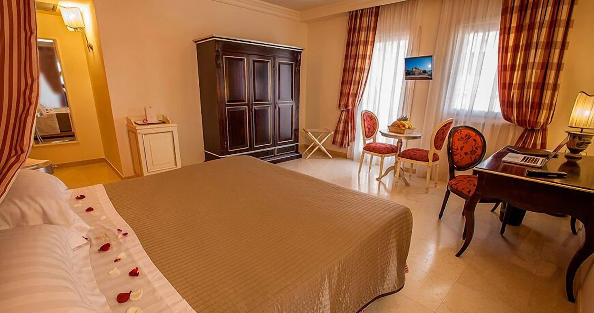 Palace Hotel Вьесте Экстерьер фото